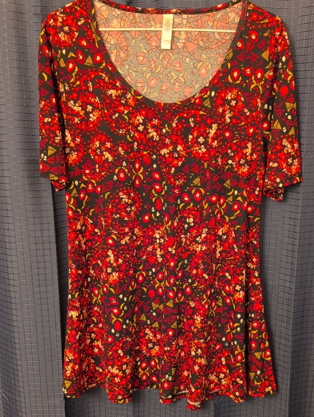 LuLaRoe Scoop Neck Floral Tee in Peach and Yellow